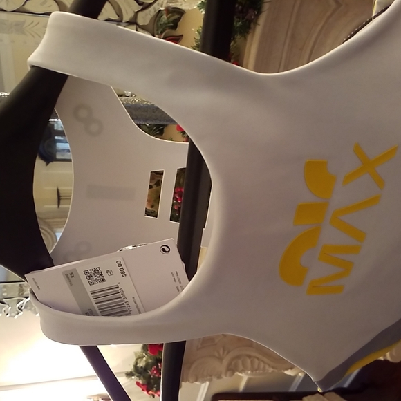 NIKE MAX Dri-FIT  RETRO Swoosh Air Max Sports Bra. $80 New with tags! - Picture 7 of 16